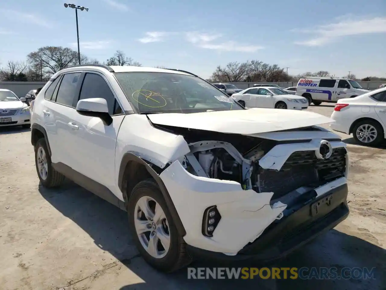 1 Photograph of a damaged car 2T3W1RFV8MC096610 TOYOTA RAV4 2021