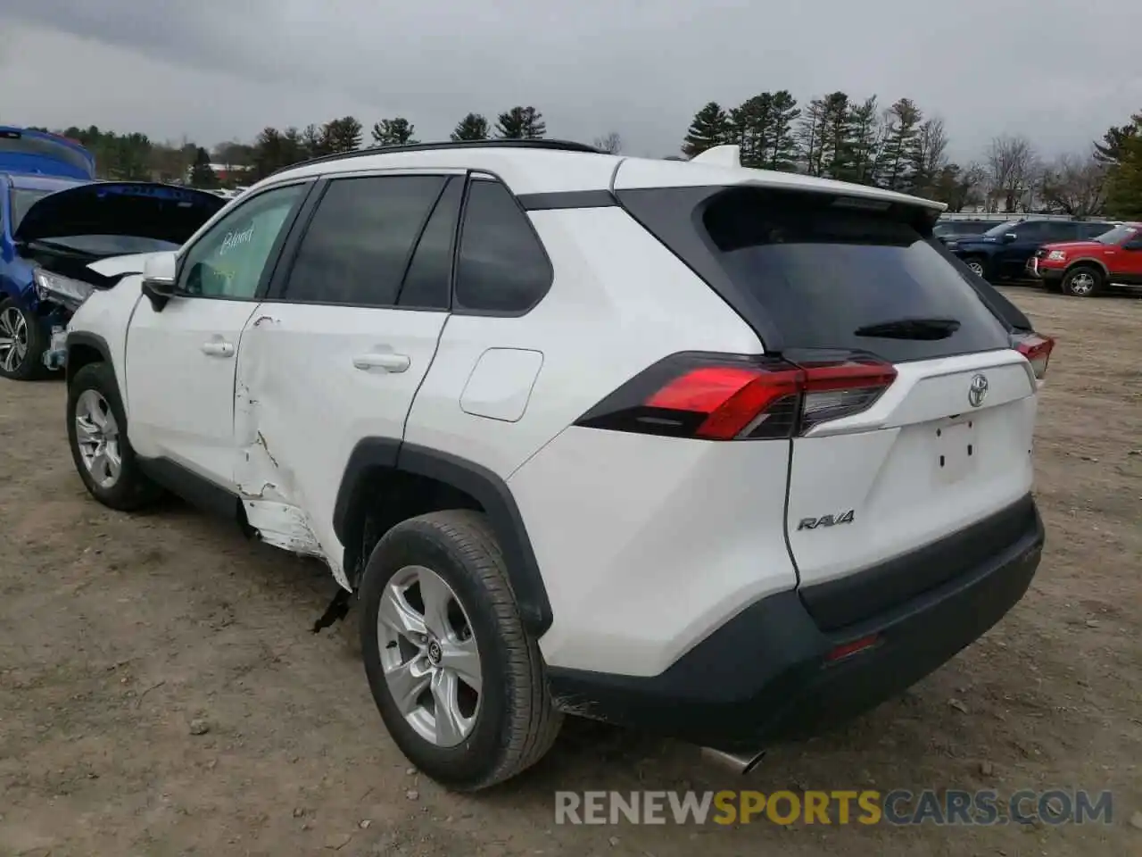 3 Photograph of a damaged car 2T3W1RFV8MC102440 TOYOTA RAV4 2021