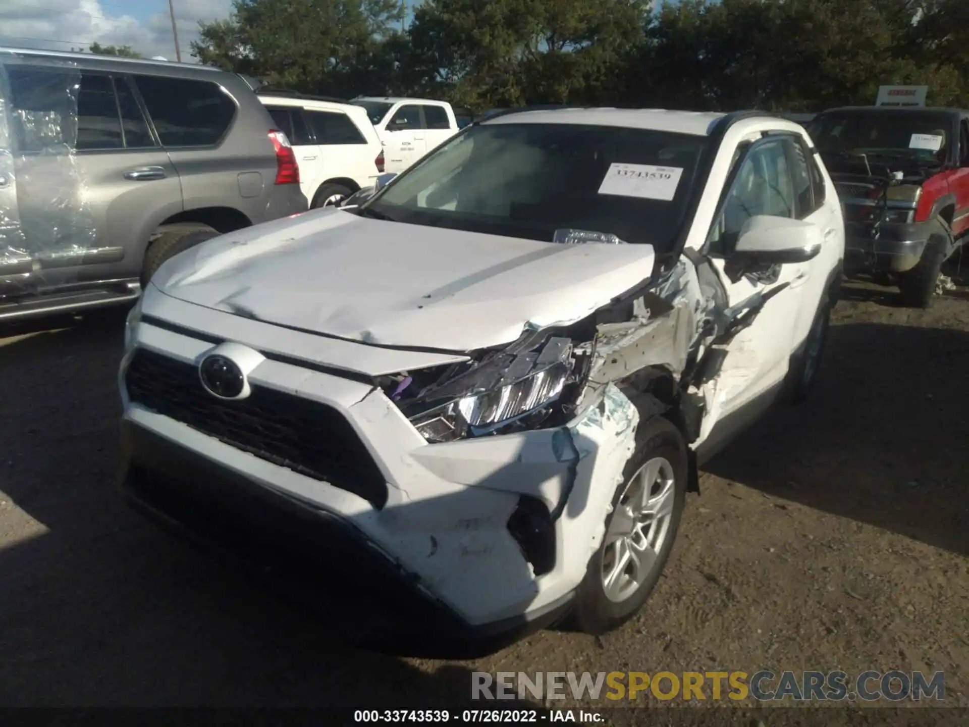 2 Photograph of a damaged car 2T3W1RFV8MC116421 TOYOTA RAV4 2021