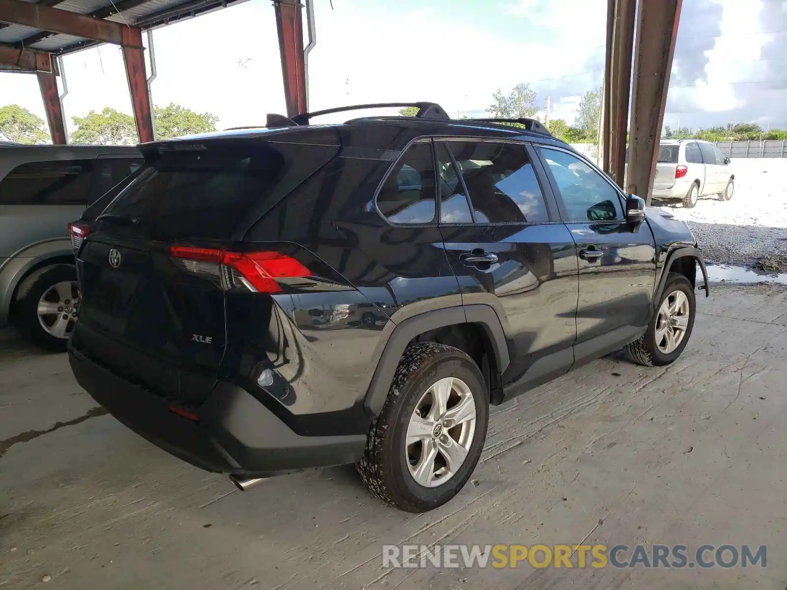 4 Photograph of a damaged car 2T3W1RFV8MC131694 TOYOTA RAV4 2021