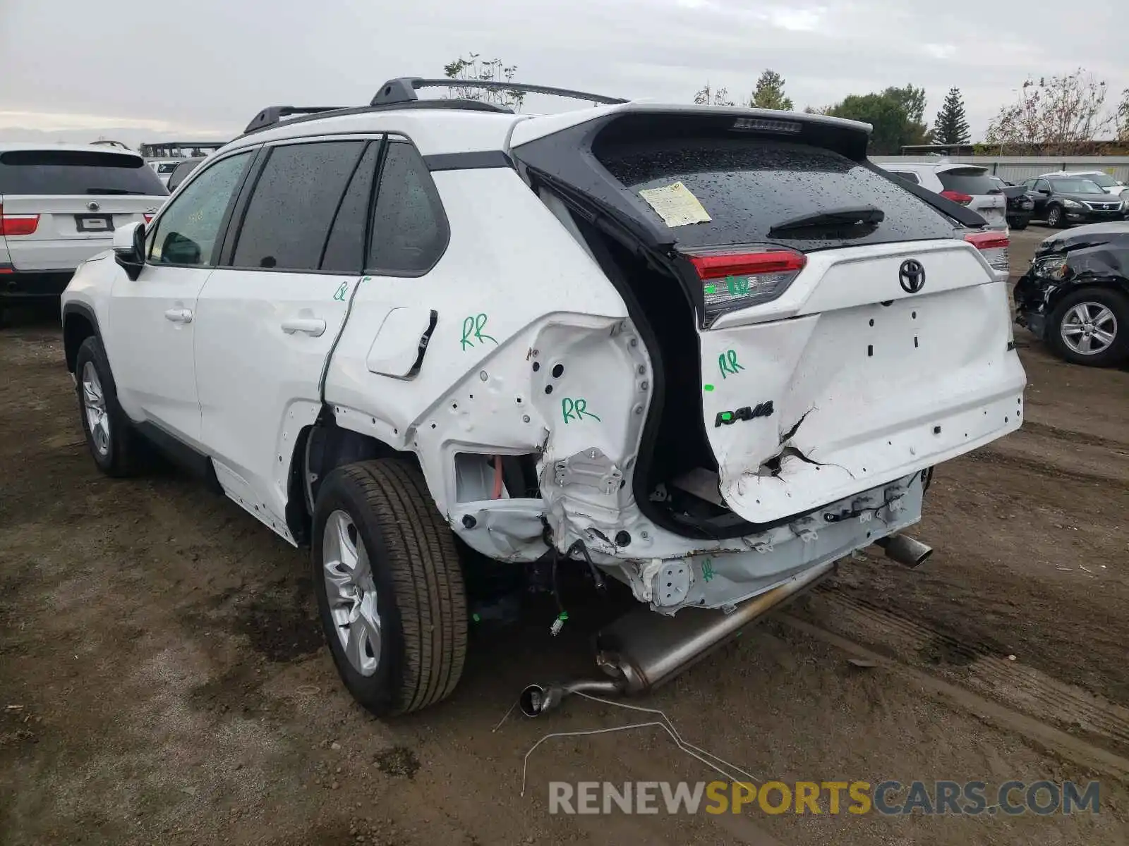 3 Фотография поврежденного автомобиля 2T3W1RFV8MC132277 TOYOTA RAV4 2021