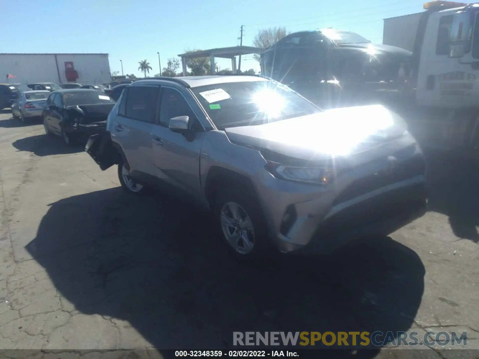 1 Photograph of a damaged car 2T3W1RFV8MC138614 TOYOTA RAV4 2021