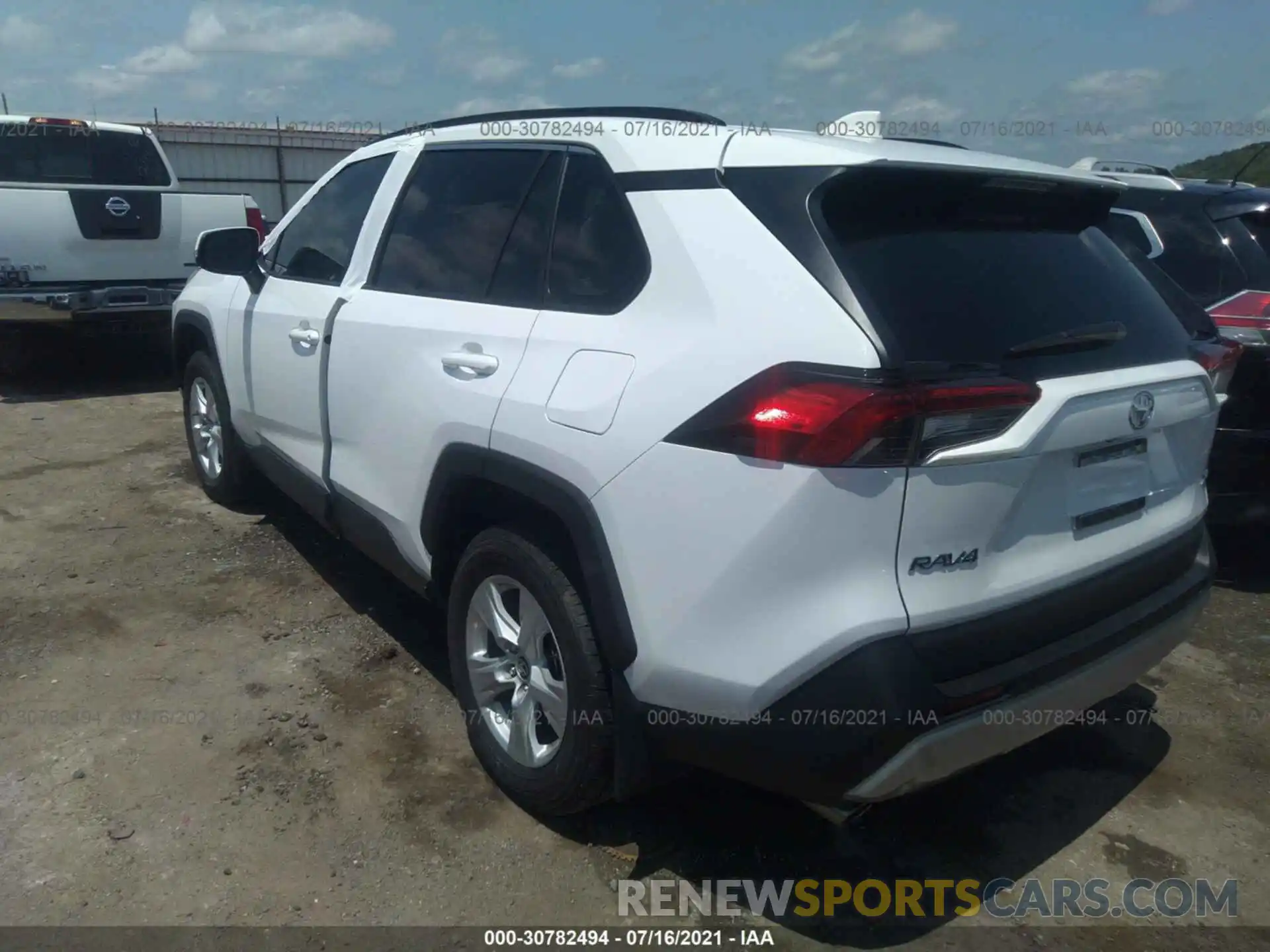 3 Photograph of a damaged car 2T3W1RFV8MW105255 TOYOTA RAV4 2021