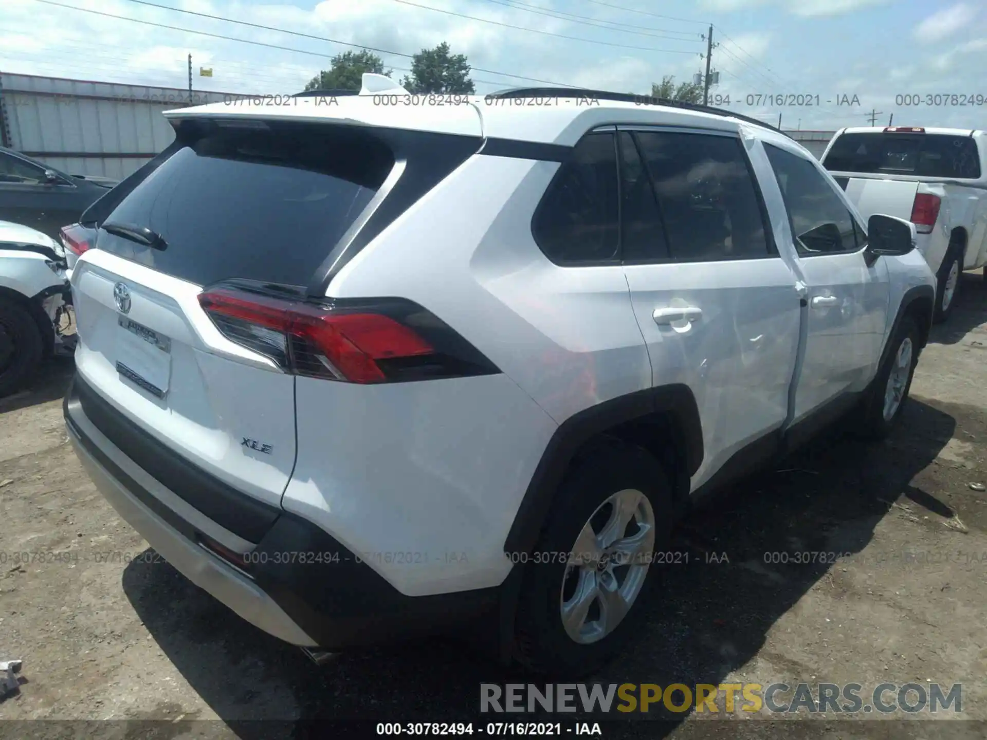 4 Photograph of a damaged car 2T3W1RFV8MW105255 TOYOTA RAV4 2021