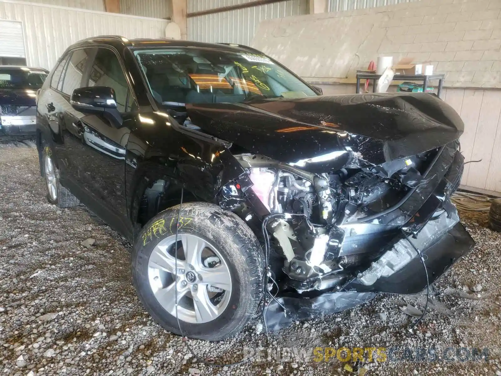 1 Photograph of a damaged car 2T3W1RFV8MW105983 TOYOTA RAV4 2021