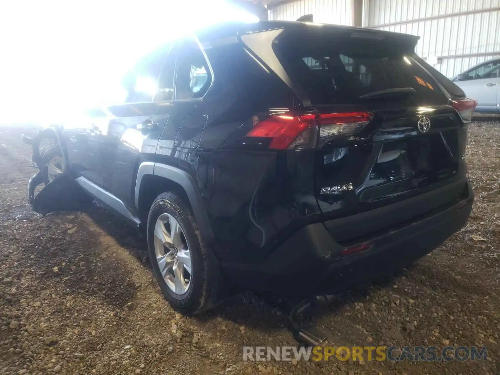 3 Photograph of a damaged car 2T3W1RFV8MW105983 TOYOTA RAV4 2021