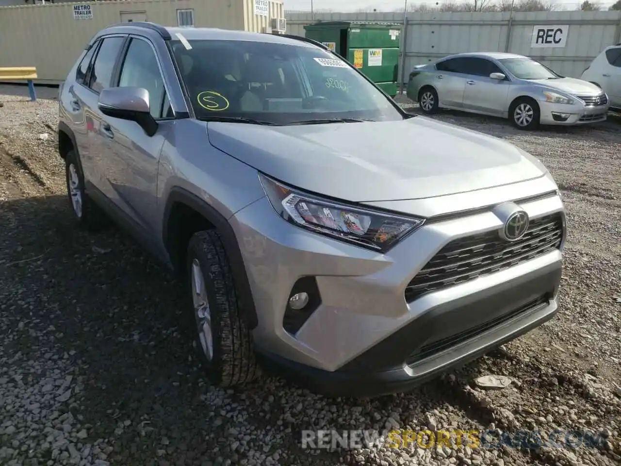 1 Photograph of a damaged car 2T3W1RFV8MW115557 TOYOTA RAV4 2021