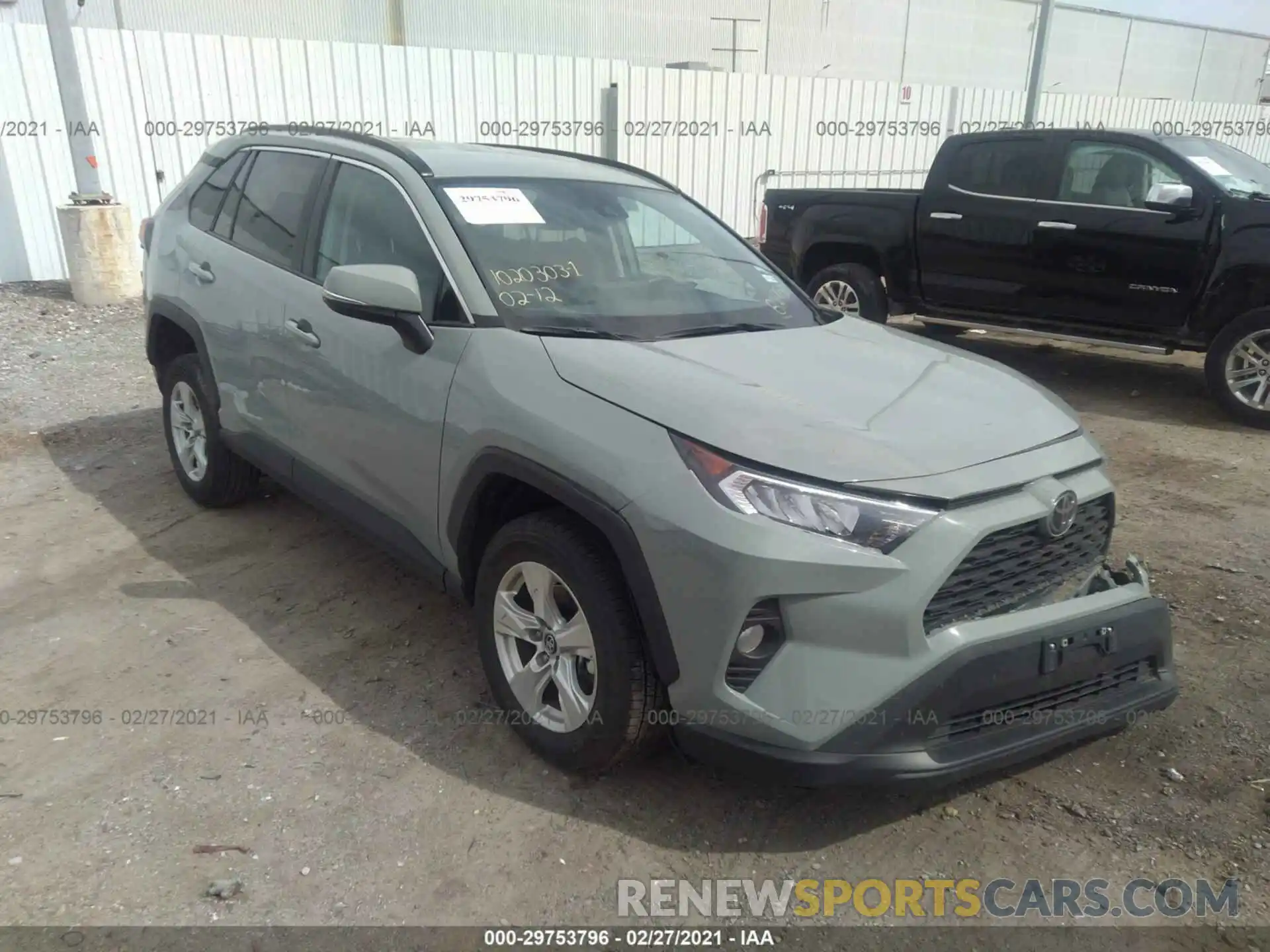 1 Photograph of a damaged car 2T3W1RFV8MW118295 TOYOTA RAV4 2021