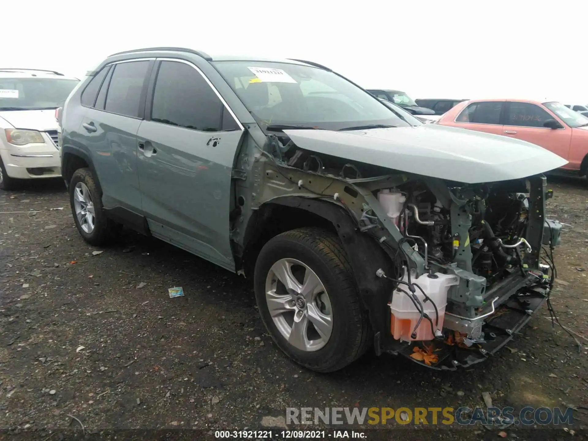 1 Photograph of a damaged car 2T3W1RFV8MW124596 TOYOTA RAV4 2021