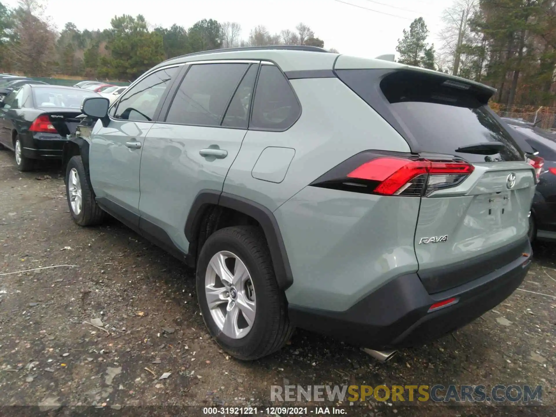 3 Photograph of a damaged car 2T3W1RFV8MW124596 TOYOTA RAV4 2021