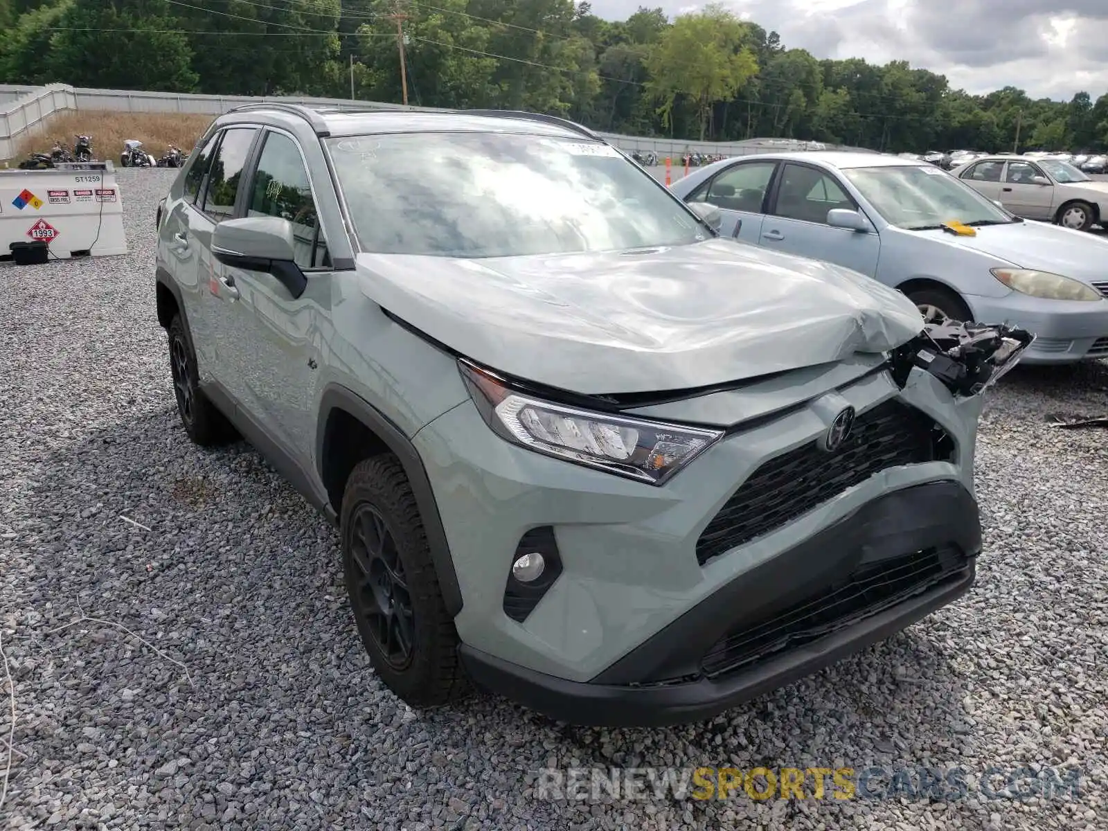 1 Photograph of a damaged car 2T3W1RFV8MW129362 TOYOTA RAV4 2021