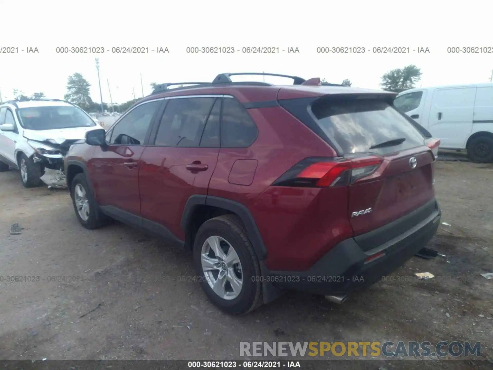 3 Photograph of a damaged car 2T3W1RFV8MW131063 TOYOTA RAV4 2021