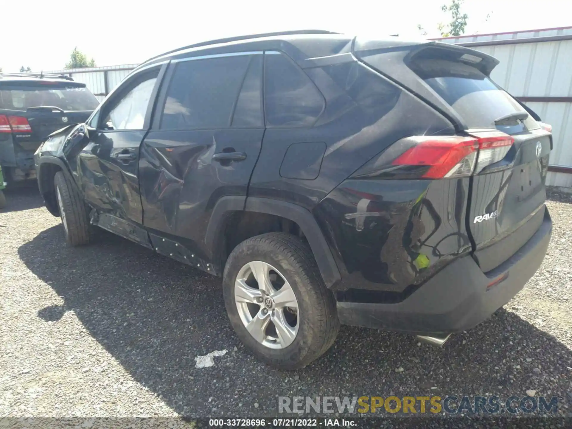 3 Photograph of a damaged car 2T3W1RFV8MW133055 TOYOTA RAV4 2021