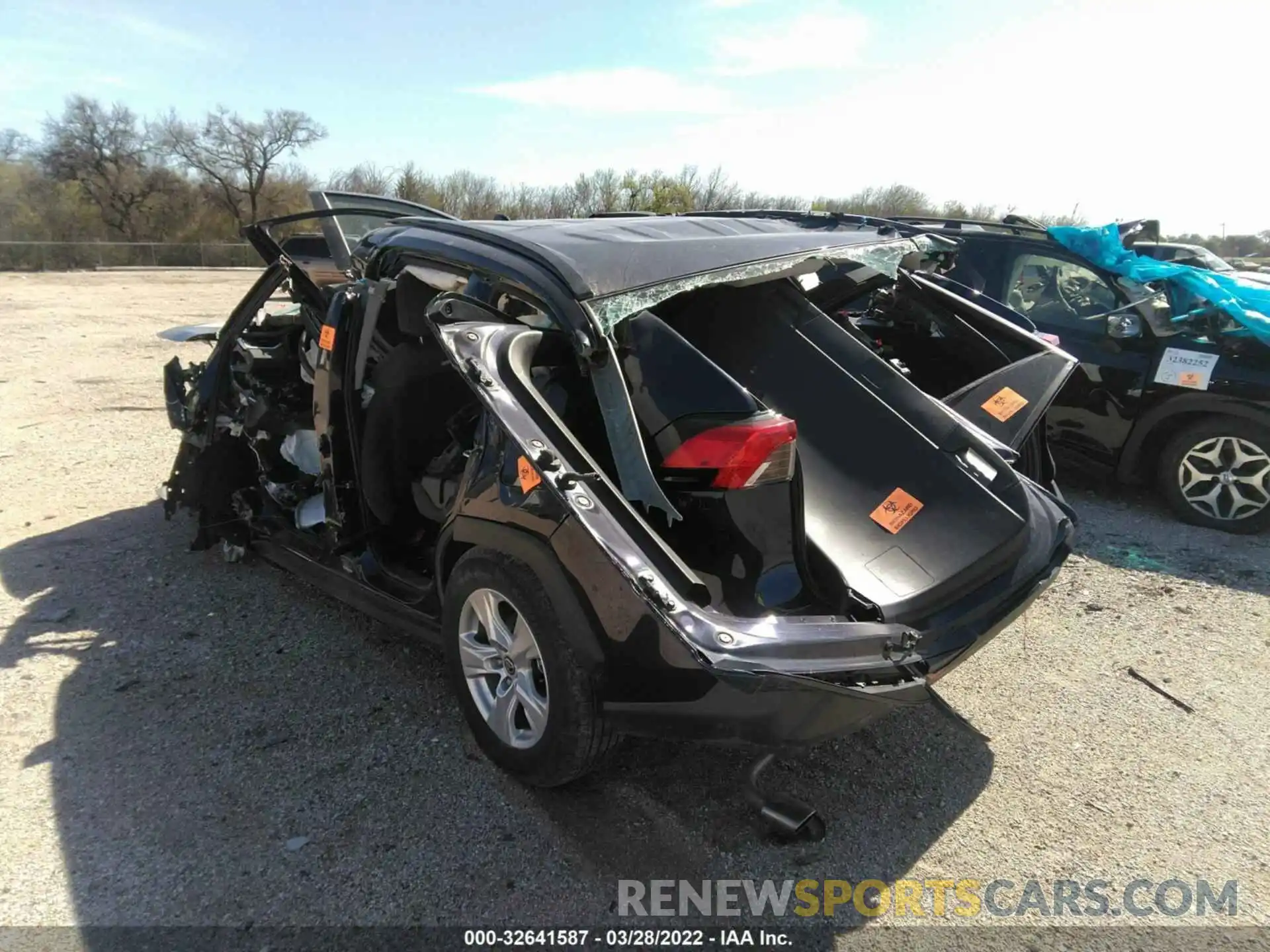 3 Photograph of a damaged car 2T3W1RFV8MW134075 TOYOTA RAV4 2021