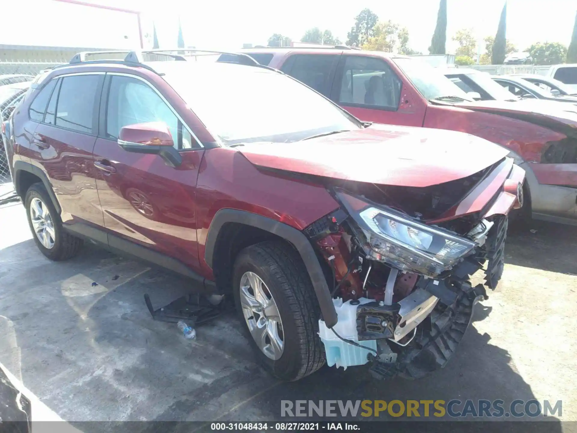 1 Photograph of a damaged car 2T3W1RFV8MW164306 TOYOTA RAV4 2021