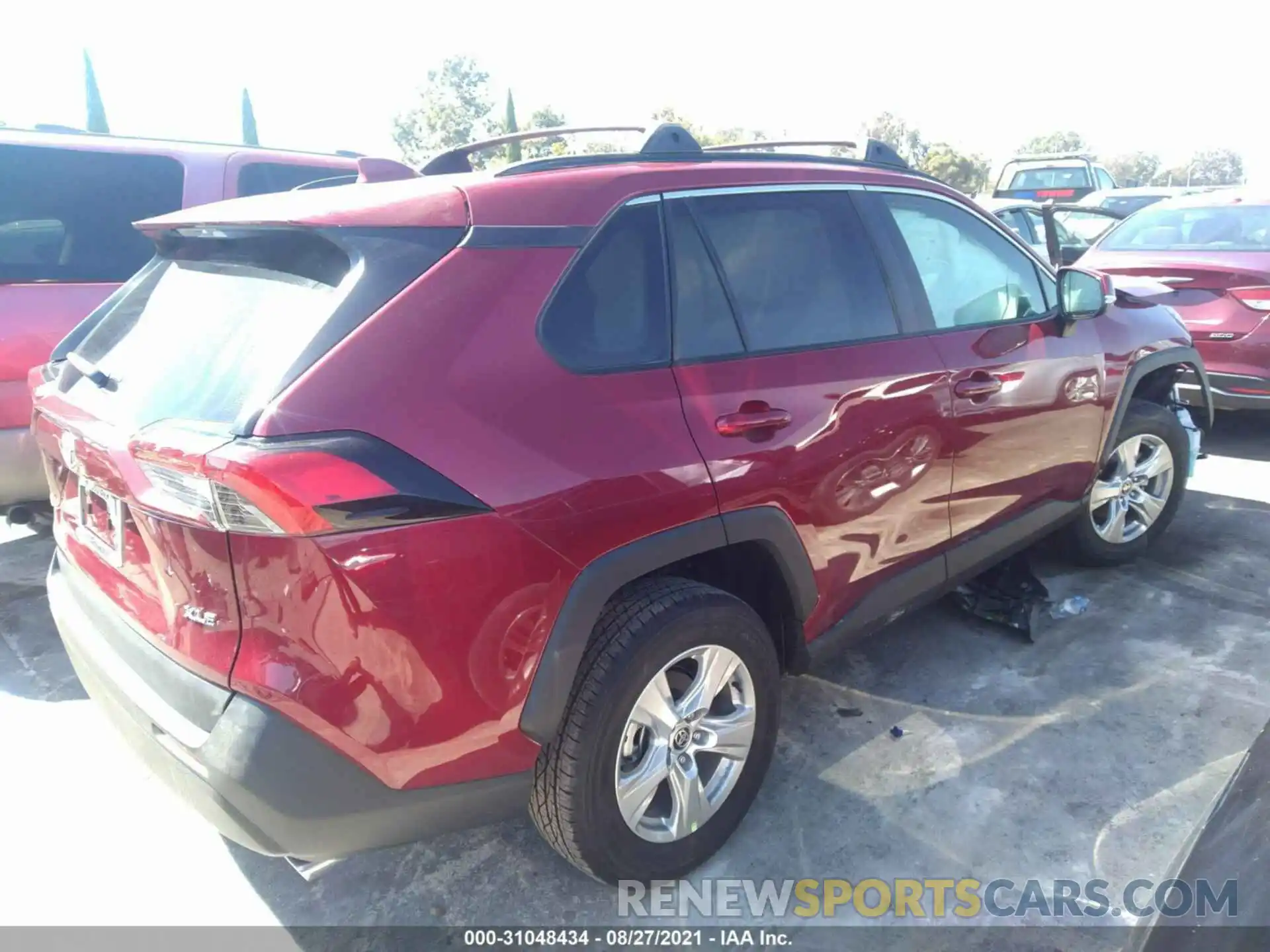 4 Photograph of a damaged car 2T3W1RFV8MW164306 TOYOTA RAV4 2021