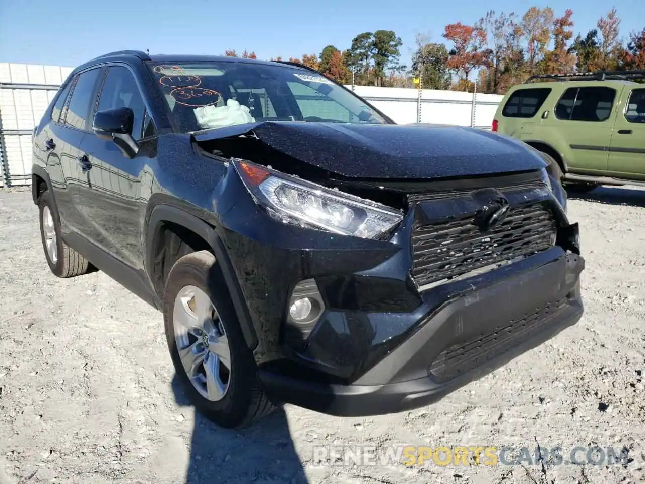 1 Photograph of a damaged car 2T3W1RFV8MW165004 TOYOTA RAV4 2021