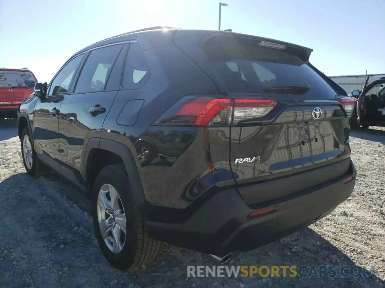 3 Photograph of a damaged car 2T3W1RFV8MW165004 TOYOTA RAV4 2021