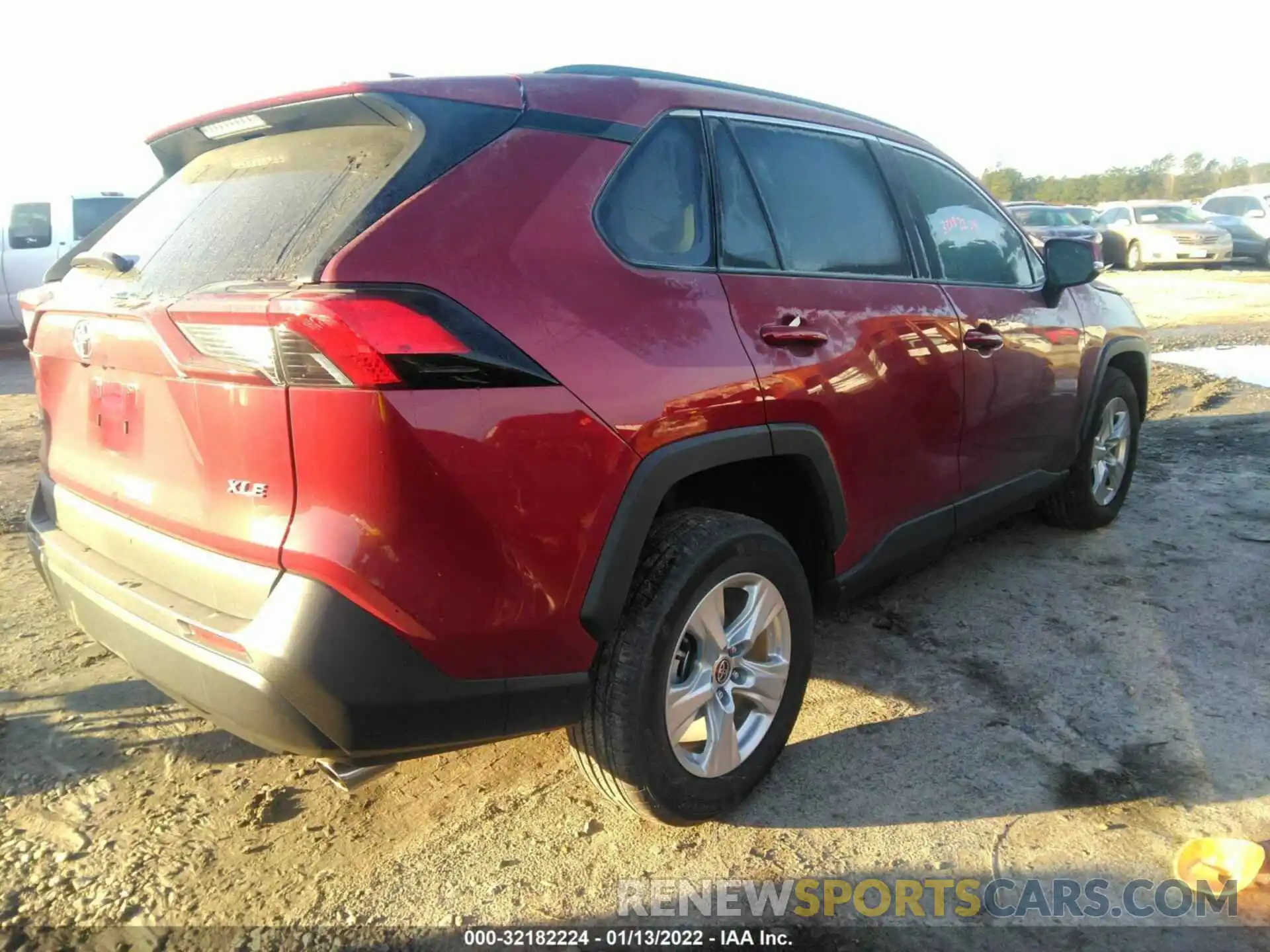 4 Photograph of a damaged car 2T3W1RFV8MW172826 TOYOTA RAV4 2021