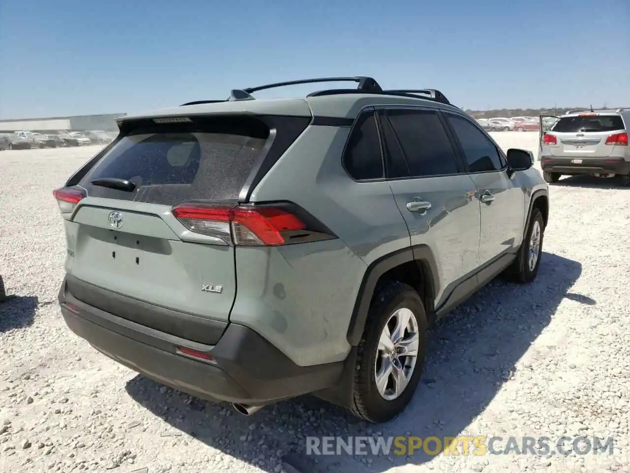 4 Photograph of a damaged car 2T3W1RFV8MW184779 TOYOTA RAV4 2021