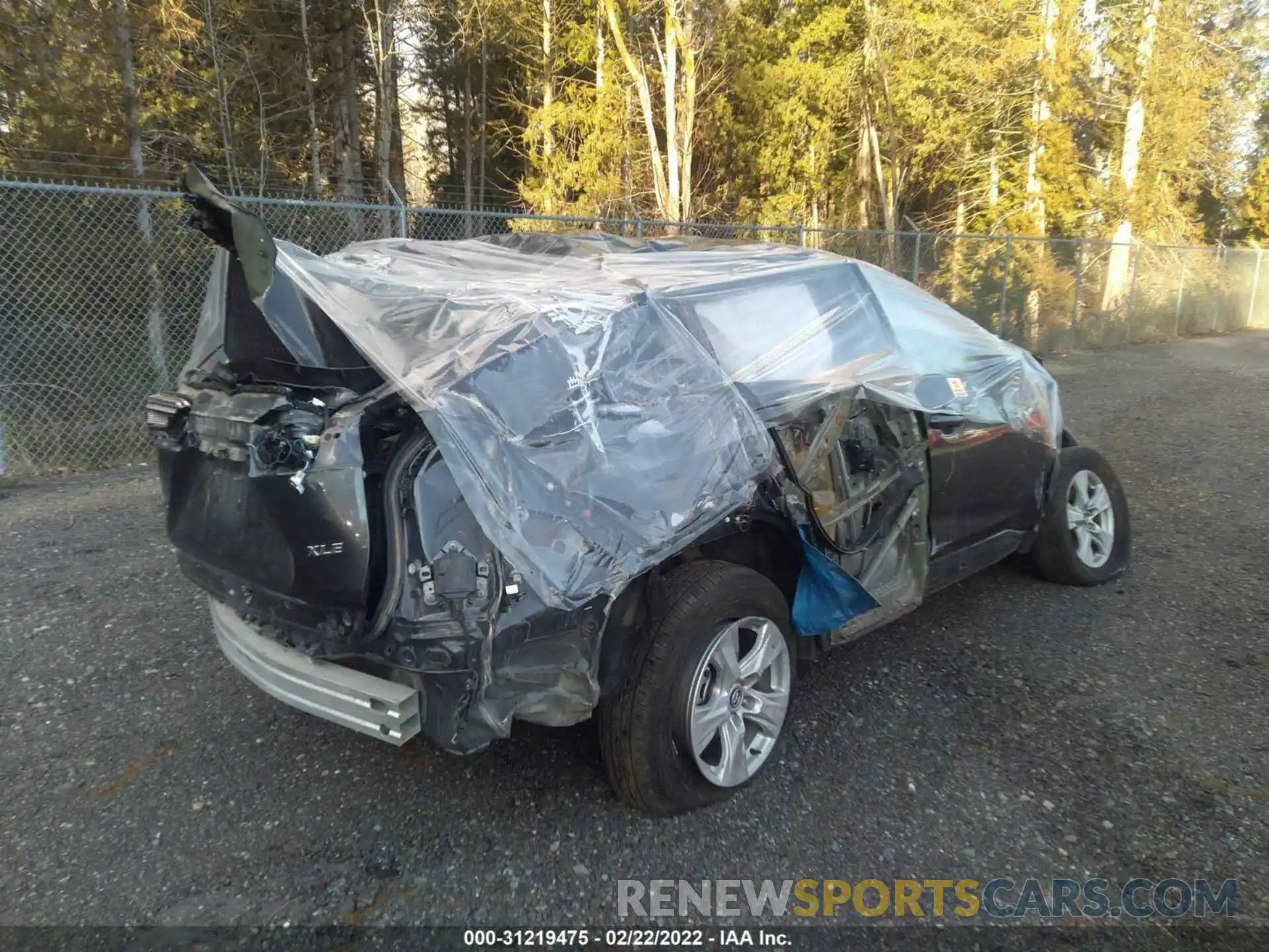 4 Photograph of a damaged car 2T3W1RFV9MC086135 TOYOTA RAV4 2021