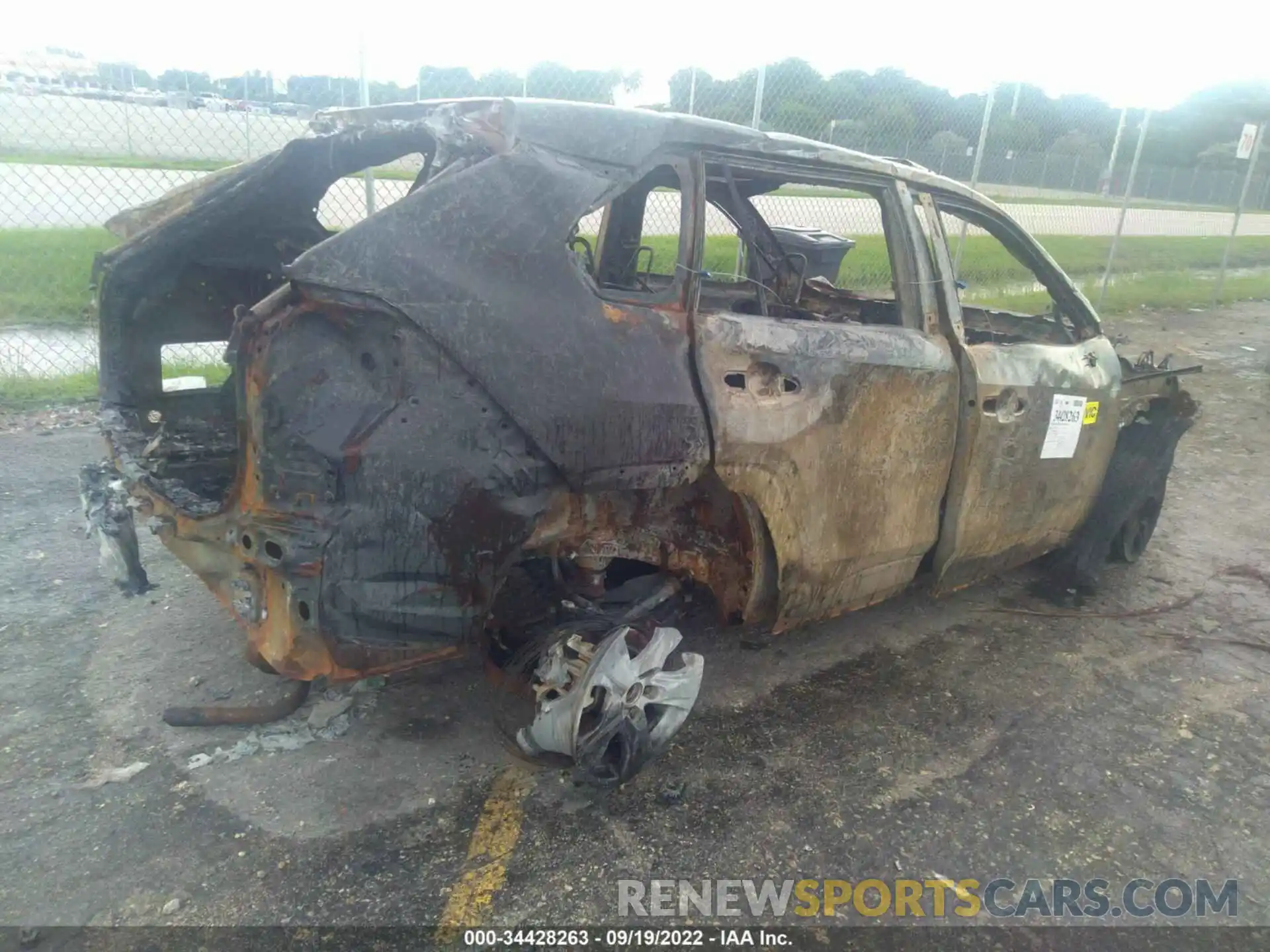 4 Photograph of a damaged car 2T3W1RFV9MC093988 TOYOTA RAV4 2021