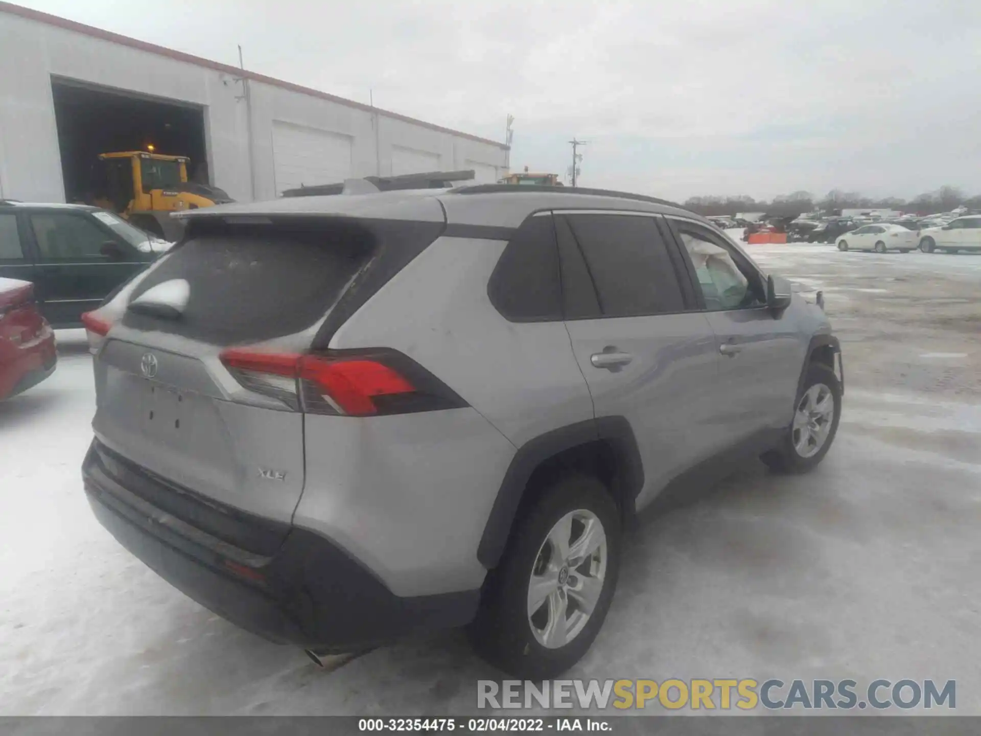 4 Photograph of a damaged car 2T3W1RFV9MC096325 TOYOTA RAV4 2021