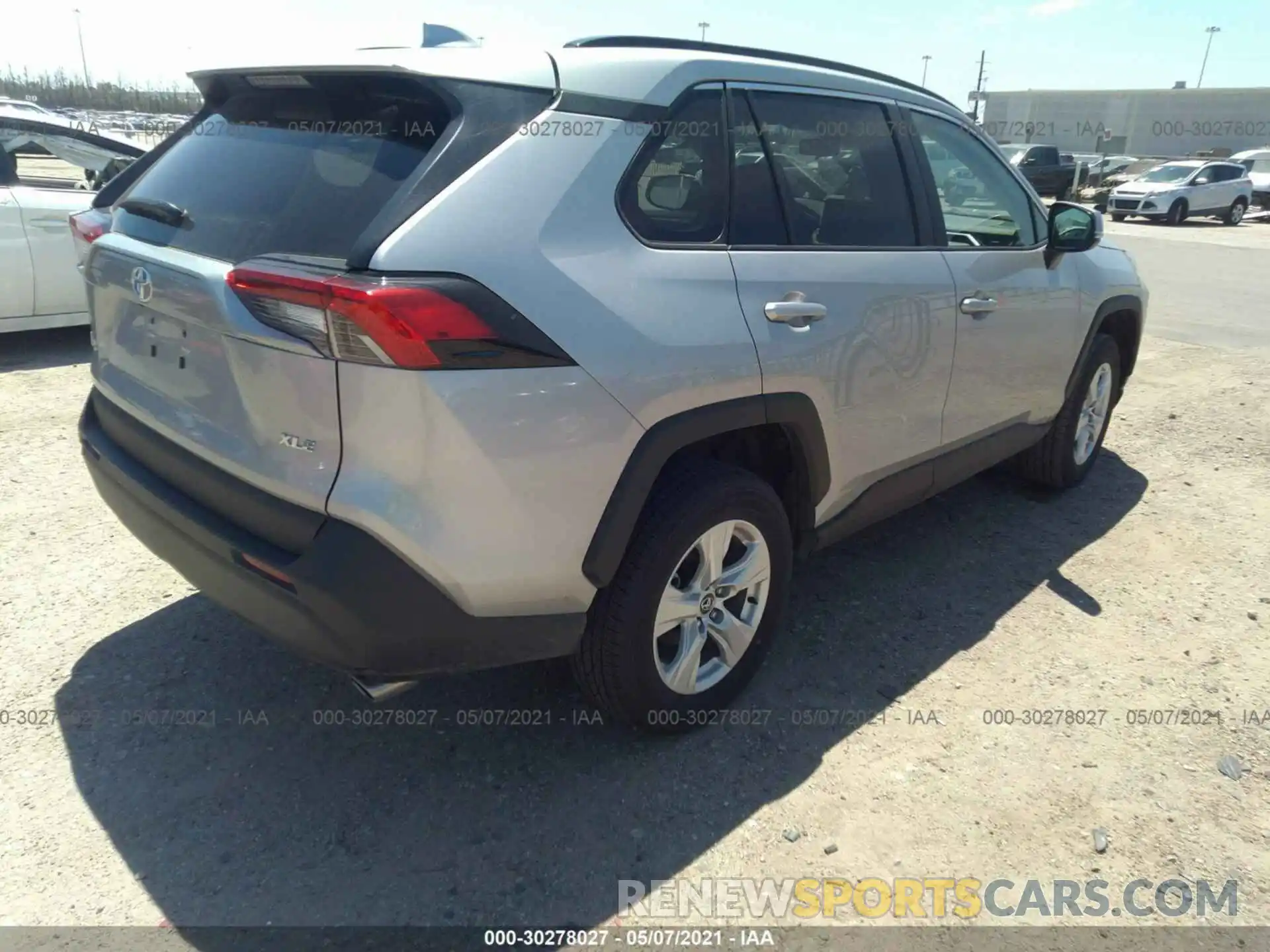 4 Photograph of a damaged car 2T3W1RFV9MC103046 TOYOTA RAV4 2021