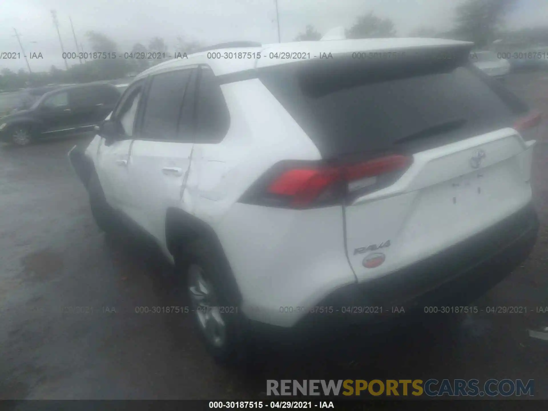 3 Photograph of a damaged car 2T3W1RFV9MC105654 TOYOTA RAV4 2021