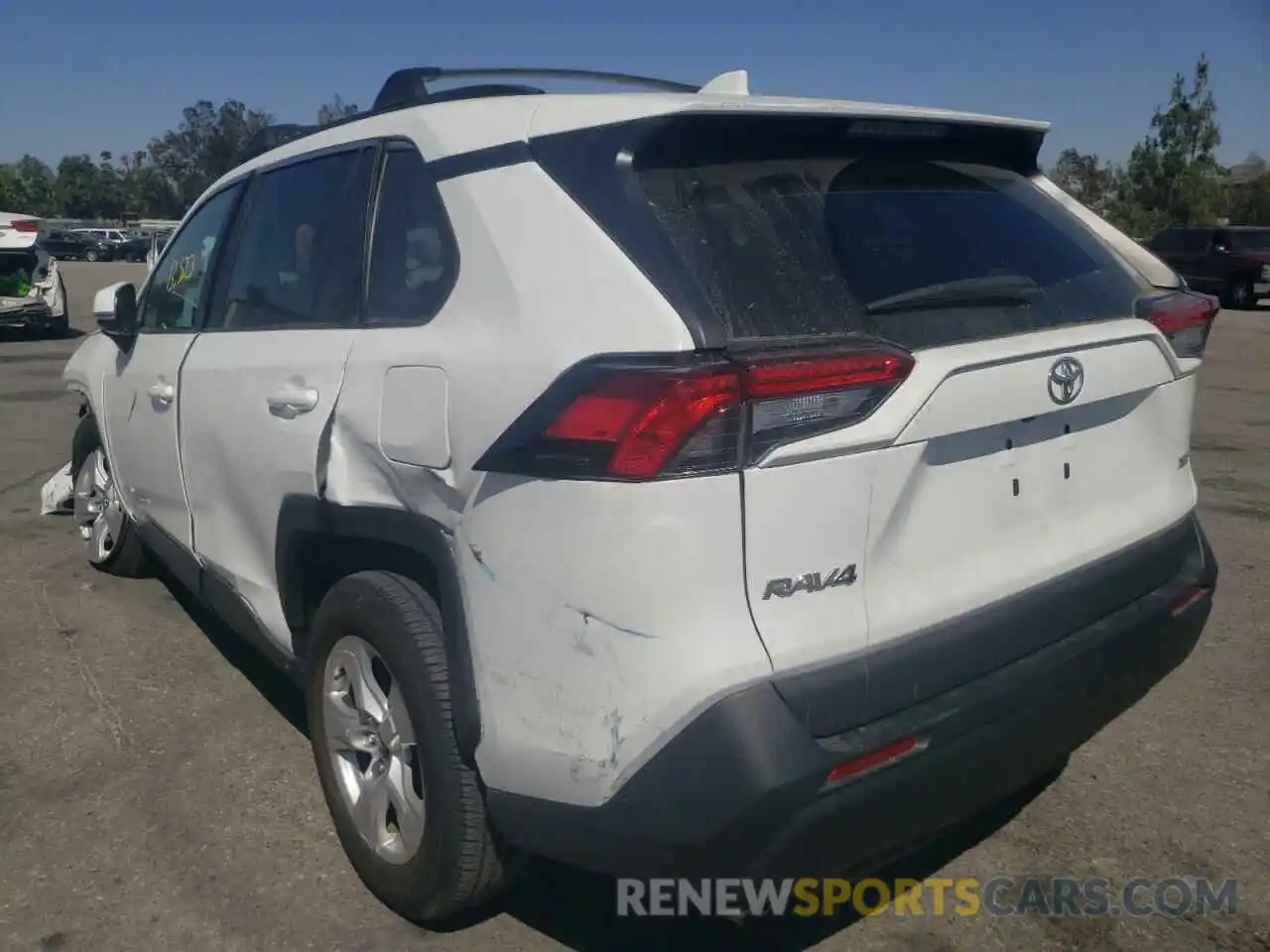 3 Photograph of a damaged car 2T3W1RFV9MC107873 TOYOTA RAV4 2021