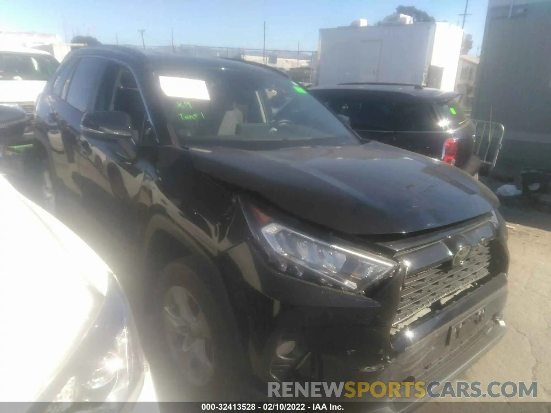 1 Photograph of a damaged car 2T3W1RFV9MC109915 TOYOTA RAV4 2021