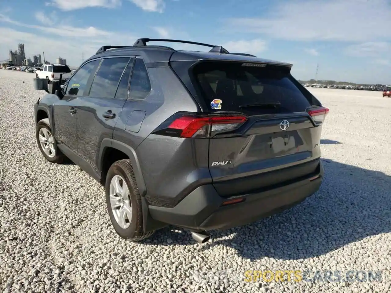 3 Photograph of a damaged car 2T3W1RFV9MC113799 TOYOTA RAV4 2021