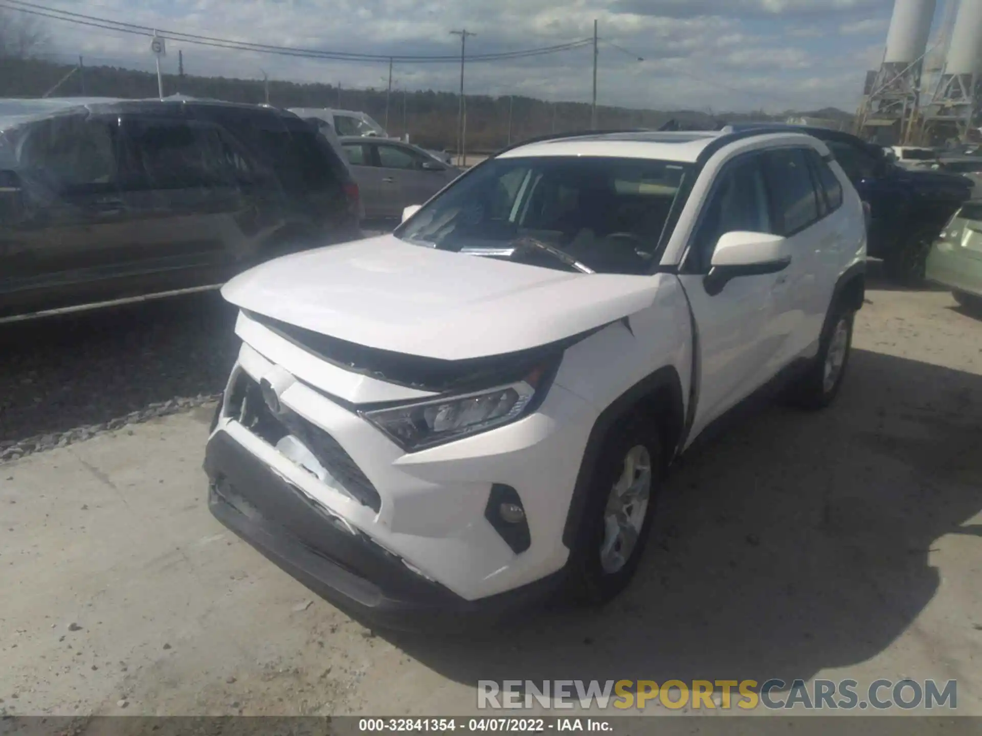 2 Photograph of a damaged car 2T3W1RFV9MC117268 TOYOTA RAV4 2021