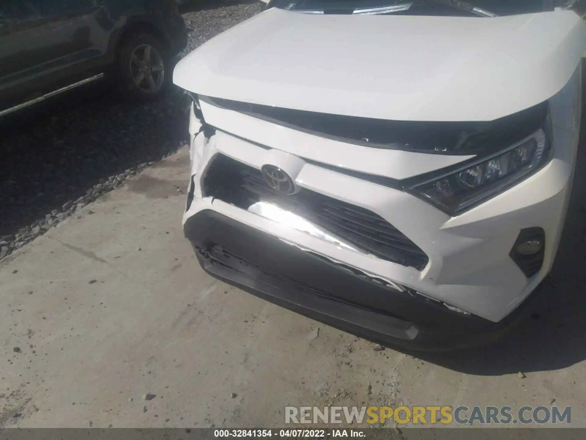 6 Photograph of a damaged car 2T3W1RFV9MC117268 TOYOTA RAV4 2021