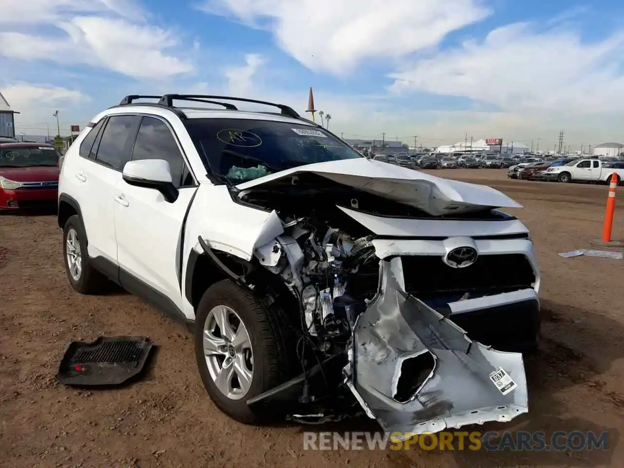 1 Photograph of a damaged car 2T3W1RFV9MC125872 TOYOTA RAV4 2021