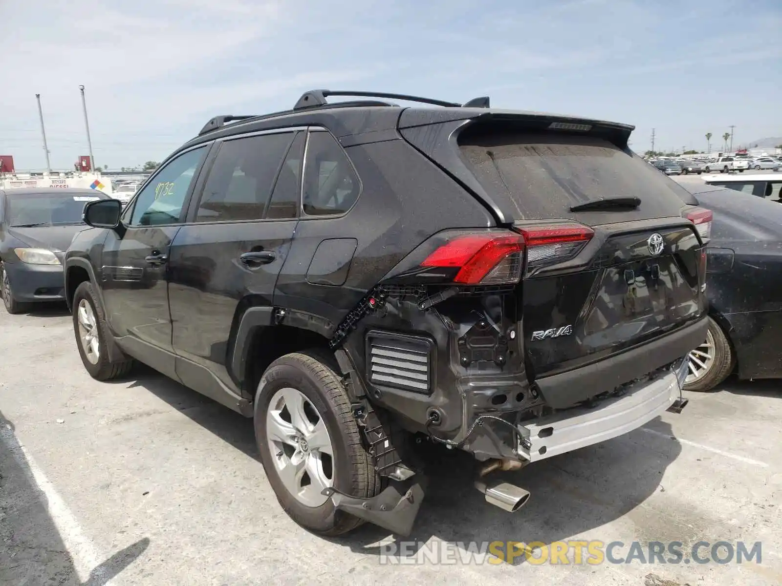 3 Photograph of a damaged car 2T3W1RFV9MC127931 TOYOTA RAV4 2021