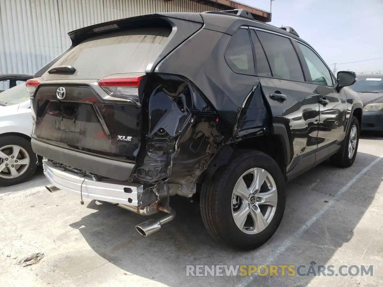 9 Photograph of a damaged car 2T3W1RFV9MC127931 TOYOTA RAV4 2021