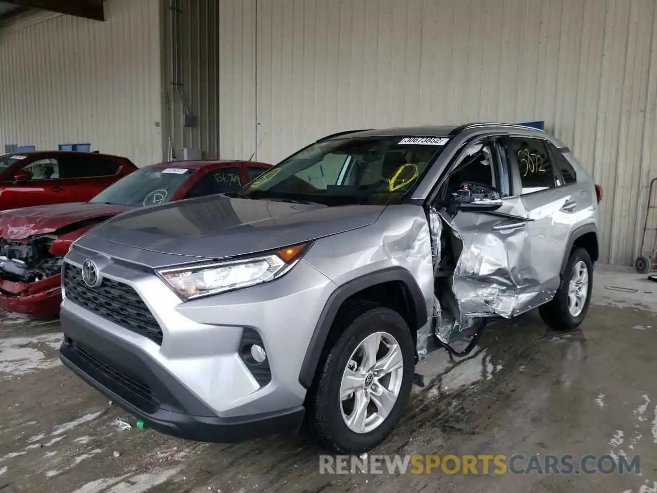 2 Photograph of a damaged car 2T3W1RFV9MC132031 TOYOTA RAV4 2021