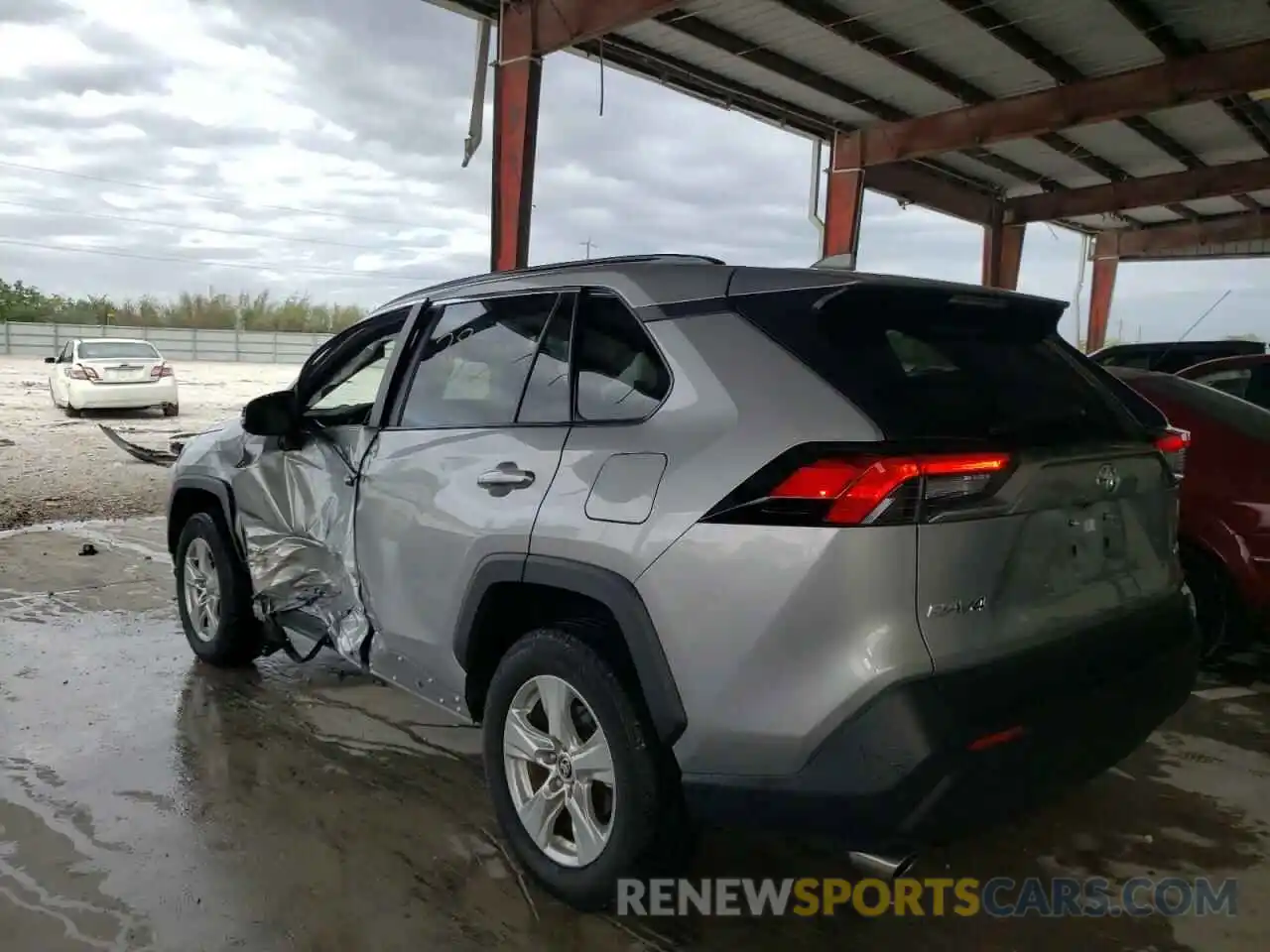 3 Photograph of a damaged car 2T3W1RFV9MC132031 TOYOTA RAV4 2021