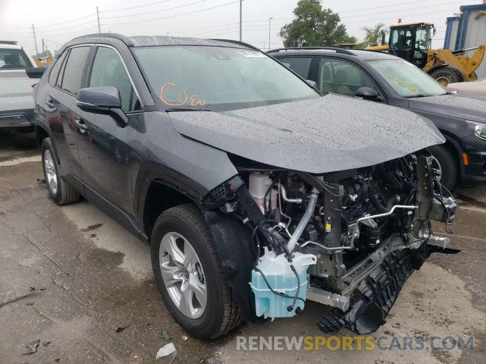 1 Photograph of a damaged car 2T3W1RFV9MC137665 TOYOTA RAV4 2021