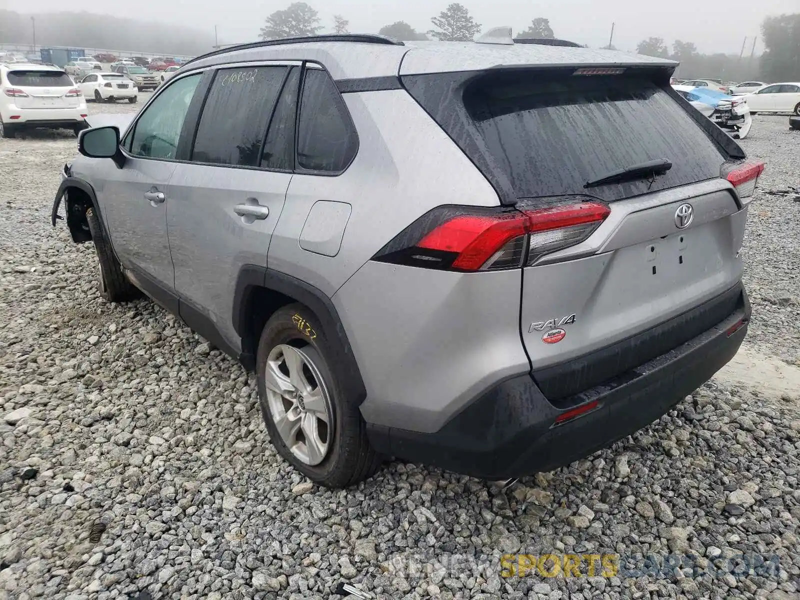 3 Фотография поврежденного автомобиля 2T3W1RFV9MC138217 TOYOTA RAV4 2021