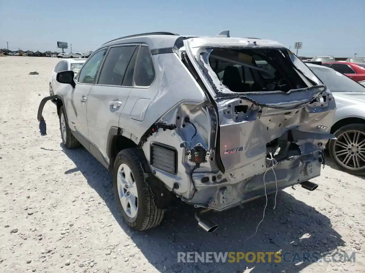 3 Photograph of a damaged car 2T3W1RFV9MC153333 TOYOTA RAV4 2021