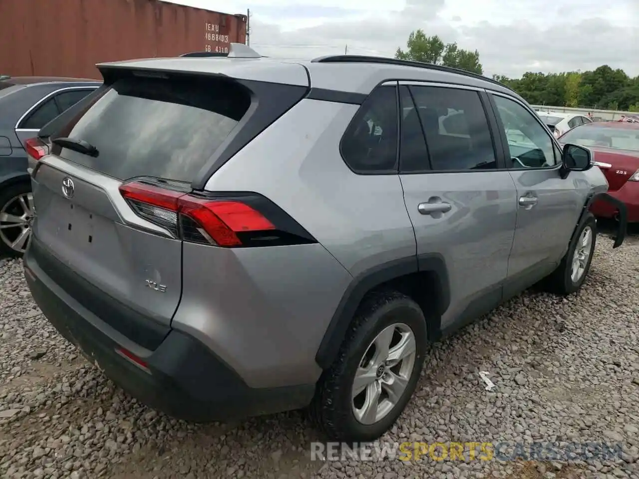 4 Photograph of a damaged car 2T3W1RFV9MC156460 TOYOTA RAV4 2021