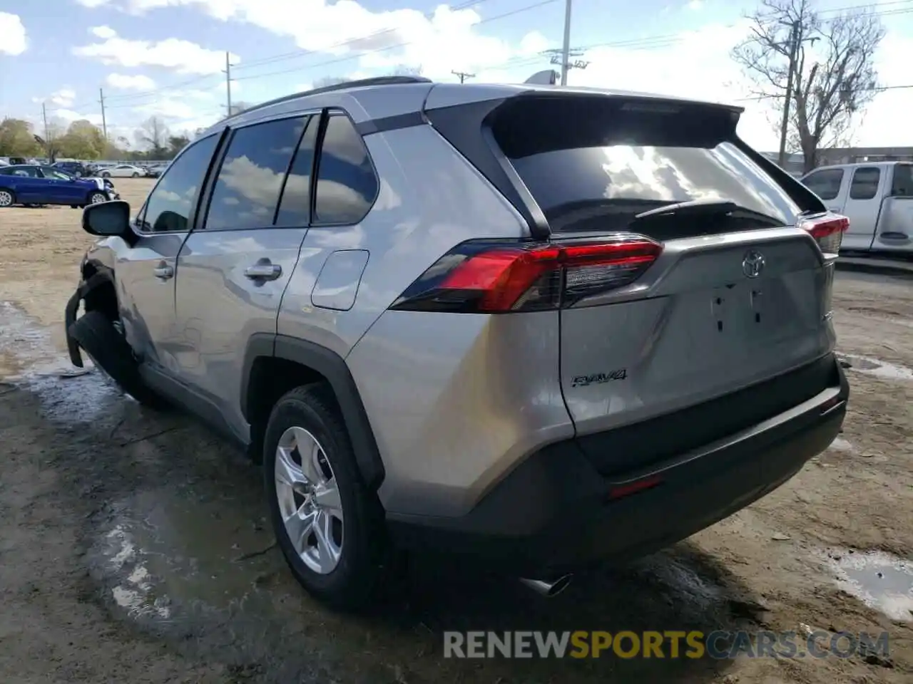 3 Photograph of a damaged car 2T3W1RFV9MC162646 TOYOTA RAV4 2021