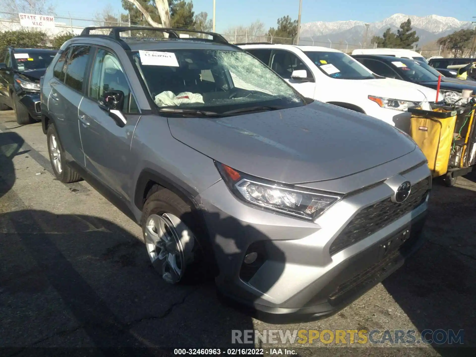 1 Photograph of a damaged car 2T3W1RFV9MC172903 TOYOTA RAV4 2021