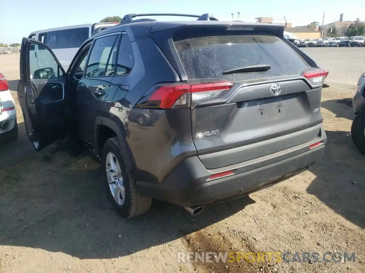 3 Photograph of a damaged car 2T3W1RFV9MW106575 TOYOTA RAV4 2021