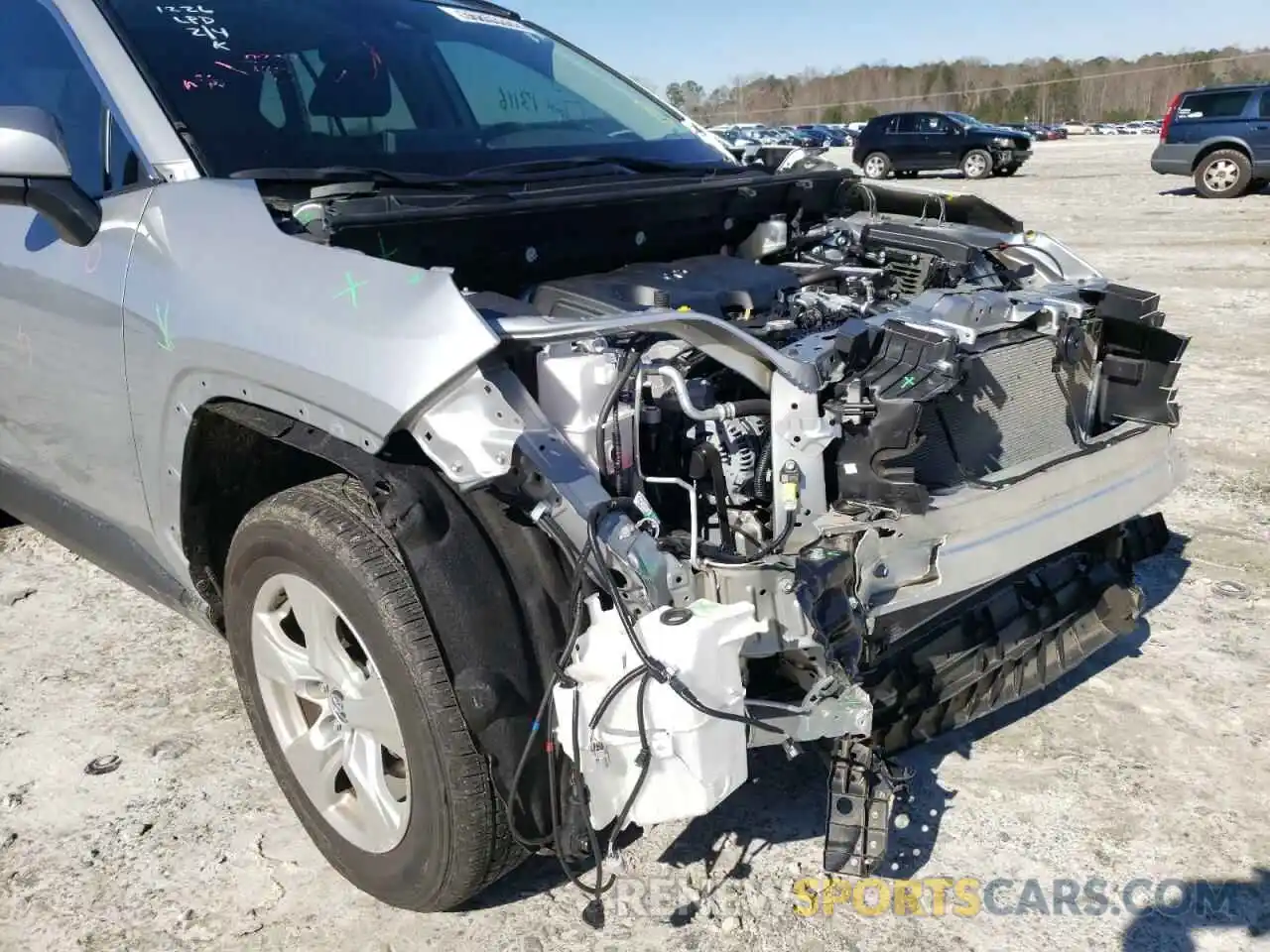 9 Photograph of a damaged car 2T3W1RFV9MW111226 TOYOTA RAV4 2021