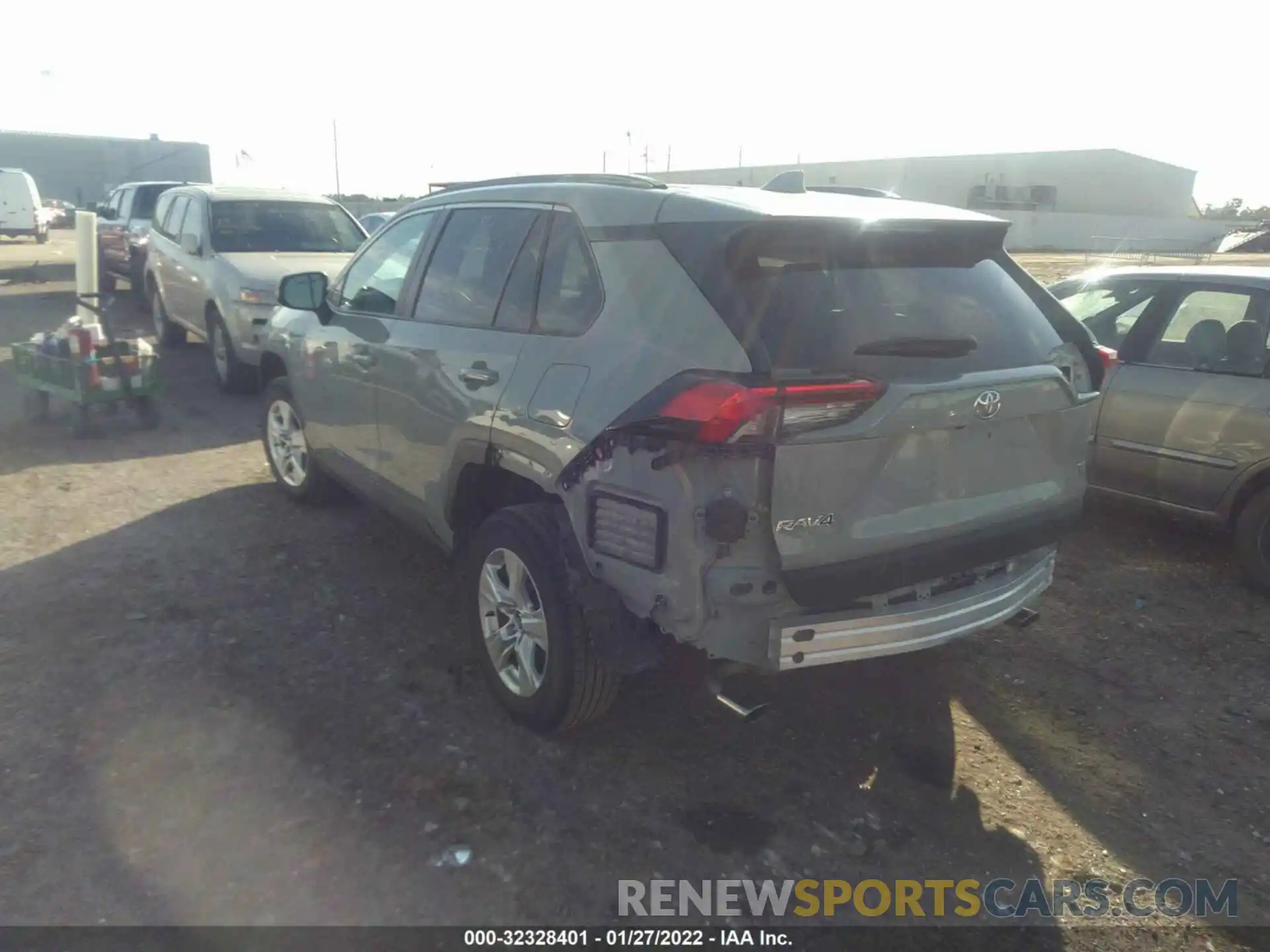 3 Фотография поврежденного автомобиля 2T3W1RFV9MW119052 TOYOTA RAV4 2021