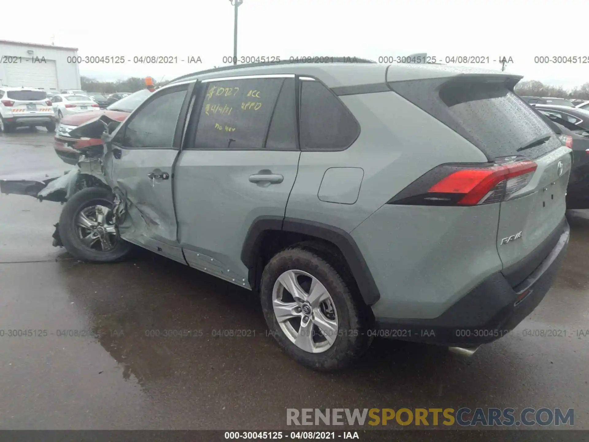 3 Photograph of a damaged car 2T3W1RFV9MW120685 TOYOTA RAV4 2021