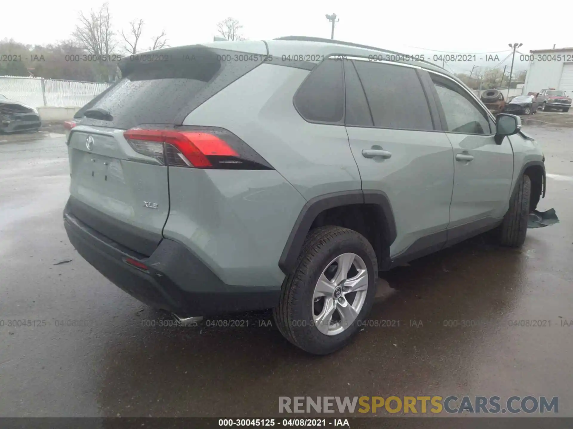 4 Photograph of a damaged car 2T3W1RFV9MW120685 TOYOTA RAV4 2021